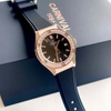Đồng Hồ Nữ Carnival 8168L2 Dây Cao Su Đen Mặt Đen Đính Đá Rose Size 34mm Quartz 8168L2-VH-DCS-D