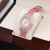 Đồng Hồ Nữ Roberto Era Dây Da Lụa Hồng Mặt Oval Họa Tiết 12 Cánh Hoa Size 33mm Viền Đá Rose RE2208