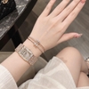 Set Đồng Hồ Nữ Jimi Jimi Dáng Vuông Đính Đá Vàng Hồng Size 21x27mm JM 86009 Tặng Kèm Vòng Tay