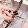 Set Đồng Hồ Nữ Roberto Era ER2600 Dây Da Nâu Mặt Cỏ 4 Lá Viền Đá Rose Size 28mm Chính Hãng Tặng Kèm Lắc Tay