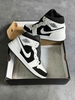 ( Chính Hãng ) Giày Nike Air Jordan 1 Retro Mid ‘Tuxedo’ 554724-113