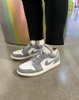 Jordan 1 Low Vintage Grey