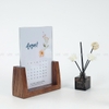 ĐẾ GỖ KÈM MICA ĐỂ MENU 2 MẶT - LUXI DECOR