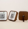 BẢNG QUÉT MÃ QR CODE KHUNG GỖ NAM CHÂM