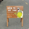 STANDEE GỖ NHỎ GỌN TIỆN LỢI - LUXI DECOR