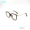 KÍNH NHỰA HIỆU SOLIS M2104_C8