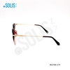KÍNH NHỰA HIỆU SOLIS M2104_C9