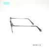 KÍNH NHỰA HIỆU SOLIS M2105_C4
