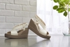 sandal-de-xuong-crocs-brooklyn-n23022502