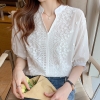 ao-so-mi-trang-hoa-nhi-m24040605