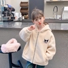 ao-hoodie-ni-bong-kuromi-nu-c24082612