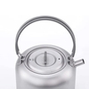 Ấm đun Keith Titanium Kettle 1500ml nhìn thẳng, quai xách dựng đứng