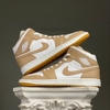 SZ46 Nike Air Jordan 1 Mid 'Tan Gum' 554724-271 036882