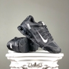 SZ42 Nike Reax 8 TR 'Black White' 621716-033 055579