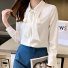 Áo sơ mi trắng