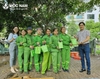 Mộc Nam tặng quà các cô lao công 20/10: Lan tỏa yêu thương đến mọi phụ nữ