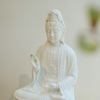 Tượng Quan Âm sứ trắng