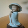 Tượng chú tiểu yêu đời