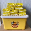 1 xô nhựa gồm 10 gói Khăn ướt Vịt vàng