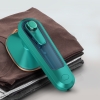 bàn là mini cầm tay hơi nước màu xanh-3