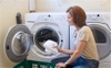 5 Cách tẩy áo trắng dính màu không bị phai