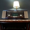 dai-radio-bong-den-philips-capella-reverbeo-b7