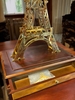 dong-ho-thap-eiffel-phap