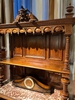 tu-decor-mang-phong-cach-gothic-xua