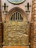 bo-dong-ho-lau-dai-phong-cach-gothic-trung-co