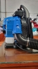 Bộ áy thổi lá chạy xăng 4 thì 75.6CC, máy thổi lá đeo lưng 4 kì.  Phụ kiện đầy đủ, tặng kèm nhớt