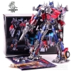 Mô hình LT02 và LT02w optimus prime màu Trắng và đỏ của legendary toys