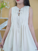 Đầm linen suông xếp li