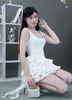Đầm cổ vuông bèo tùng