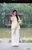 Nhẹ nhàng, mềm mại với set áo lam tơ nút bọc, quần lụa suông HC USD001