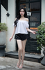 Áo kiểu trễ vai bo ren