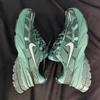 SIZE 40 - NIKE V2K RUN   -  MỚI 98% (ĐÃ QUA SỬ DỤNG)