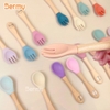 Thìa ăn dặm silicone cán gỗ Bermy (dài 14cm, màu ngẫu nhiên)