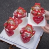 Kute bé gái áo đỏ tóc vàng băng đô đỏ
