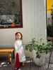 Áo dài bé gái linen thêu hoa đỏ nhí áo trắng quần đỏ