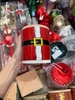 Nến áo ông già Noel nắp gỗ 10 Oz hương vân sam phủ sương