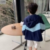 Áo khoác gió phối màu lót lưới cho bé trai