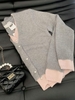 Áo cardigan len màu xám phối hồng cho nữ