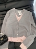 Áo cardigan len màu xám phối hồng cho nữ