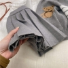Bộ len màu ghi áo cardigan kèm chân váy xếp li thêu hình gấu bé gái
