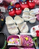 Dép sục crocs Cinnamoroll màu TRẮNG XANH cho bé