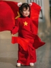 Áo dài lụa sao vàng màu đỏ cho bé gái