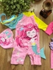 (HTTT) Bộ bơi bé gái liền thân kèm mũ 3 mẫu: tiên cá, unicorn hồng, unicorn tím