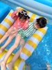 Phao lưới thuyền sắc màu gấp gọn 123x130cm