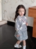 Áo khoác cardigan len họa tiết chú chó đính nơ tông ghi hồng