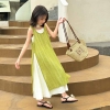 Set váy hai dây màu be mix áo dệt kim xanh bơ size đại bé gái